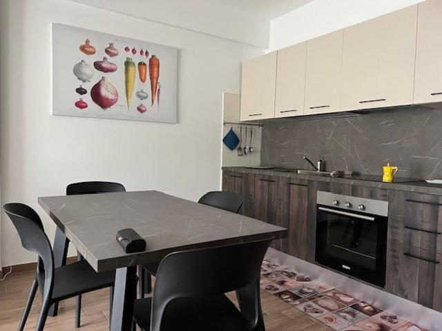 Sn Sunny Suite L'Aquila Bagian luar foto